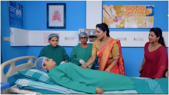 ரோகிணியின் கர்ப்பத்தை காப்பாற்றுவானா கார்த்திக்?  கார்த்திகை தீபம்!