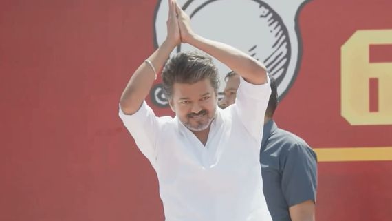 விஜய்யின் தவெக செய்த தவறுகள் என்னென்ன? தொடர்ந்து பறிபோகும் அப்பாவி உயிர்கள்.. சுட்டிக் காட்டும் நெட்டிசன்ஸ்