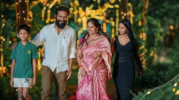 வெற்றிமாறனின் மனைவி, மகள் ட்ரெண்டிங் பாடலுக்கு கலக்கல் டான்ஸ்.. ஆஹா சூப்பரா ஆடுறாங்களே.. செம வீடியோ