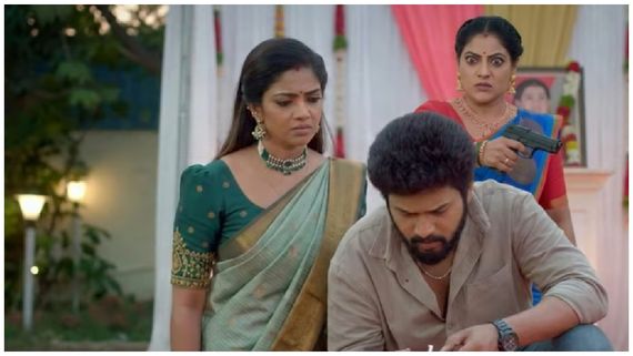 கார்த்தி நெற்றியில் துப்பாக்கியை வைத்த சாமுண்டீஸ்வரி.. சந்திரகலாவின் சூழ்ச்சி? கார்த்திகை தீபம்!