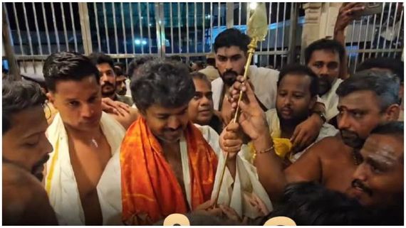 திருச்செந்தூர் முருகன் கோவிலில் விஜய் வழிபாடு.. கோவிலில் நடந்த சத்ரு சம்ஹார யாகம்!