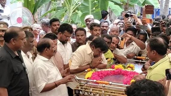 பாரதிராஜா உயிரிழப்பு.. உடைந்து கதறி அழுத வடிவேலு.. வைகை புயலை இப்படி பார்த்ததே இல்லை