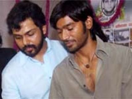 ఎవరెలా ఛస్తేనేం..పెద్ద హీరోల పాలసి