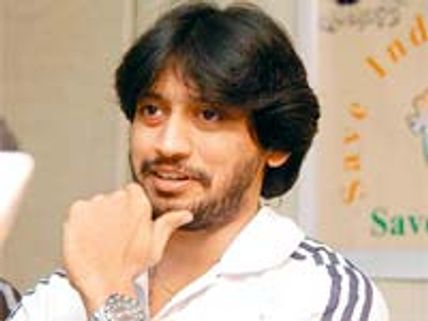 విడాకులతో హీరో హ్యాపీ