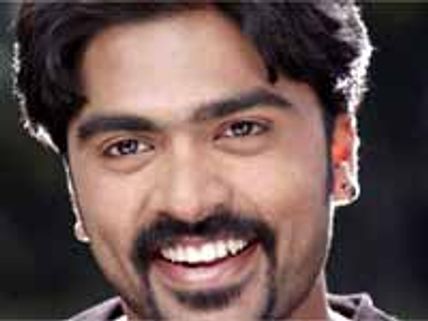 నయన ప్రియుడి కన్ను మరో ... పై!