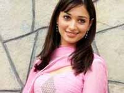 తమన్నా విప్పితేనే?