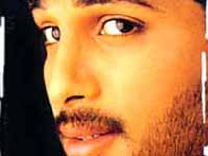 ఆర్య - సమీక్ష