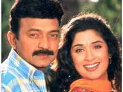 అందరి వాడు 'ఆప్తుడు'