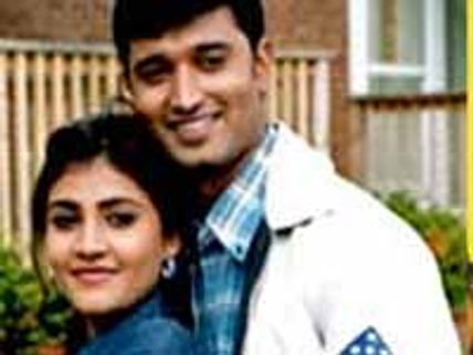 రెండు చిత్రాలూ అంతే..!