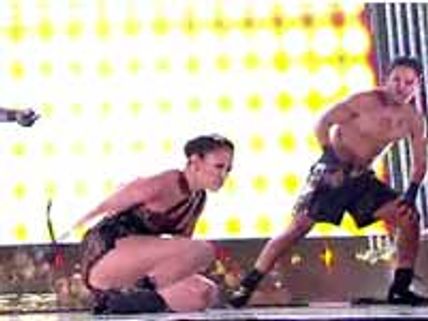 కాలుజారిన పాప్ తార