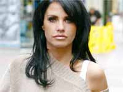 తనని తిరిగి తన జీవితంలోకి ఆహ్వానించలేను...!!