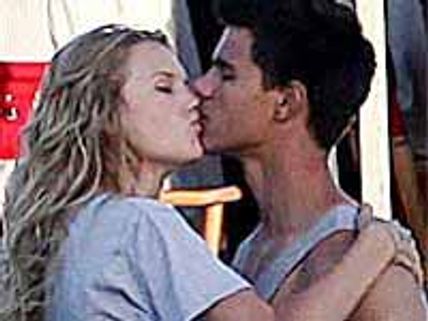 రెడ్ హ్యాండెడ్ గా దొరికిపోయారు...!!