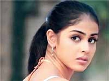 రేపే జెనీలియా ర్యాంప్ వాక్ షో