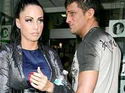 ఆమె కోసం అతను.. ఇంకొకరి కోసం ఆమె..!!