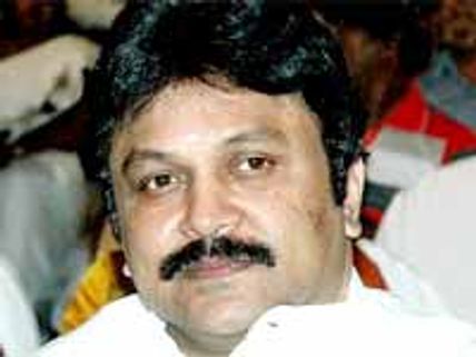 రామ్ చరణ్, ప్రభాస్ లతో చంద్రముఖి భర్త!
