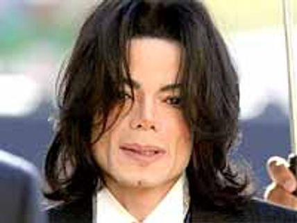 డబ్బు కట్టలేక హోటల్ నుండీ గెంటివేయబడ్డాడు