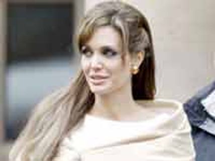 ఆమె క్యారెక్టర్ తెలిసిపోవడంతో.. ఆమె అంటేనే హడలిచస్తున్నారు..!