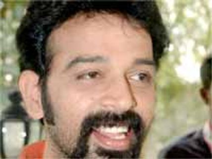 ఆ డైరక్టర్ ఓ సినిమా పిచ్చోడు: జెడీ చక్రవర్తి