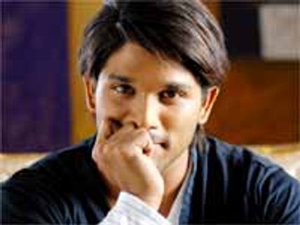 ఆంజనేయ స్వామి గుడి పనిలో అర్జున్