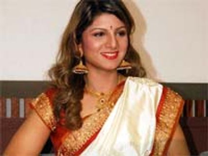 ఇంటర్‌నెట్‌లో నా ఫొటోలుని ఆయన...రంభ 