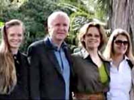 మాటల్లోనే కాదు చేతల్లో కూడా తనేంటో చూపిన స్టార్ దర్శకుడు