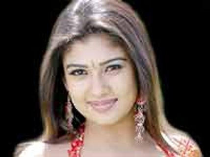 బికినీ మళ్ళీ వేయాలంటే కొలతల భయం...నయనతార