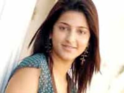 షూటింగ్ లో ప్రమాదం..శృతి హాసన్ కు గాయాలు..సేఫ్