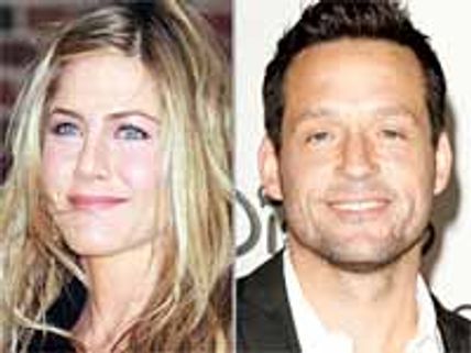 మా ఇద్దరి మధ్య అలాంటి సంబంధం ఏమి లేదు..!