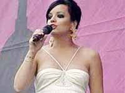 బిడ్డను కోల్పోయిన తర్వాత ఇదే తను మొట్టమొదటి సారి కనిపించడం..