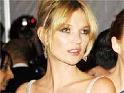 బెడ్ రూమ్స్ కలిగినటువంటి ఇంటిని సోంతం చేసుకున్న హీరోయిన్..