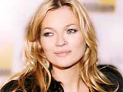 ర్యాంప్ పై వయ్యారాలు ఎలా ఒలికించాలో, నేర్పించడానికే ఈస్కూలు..