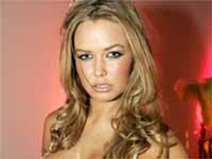 ఐదవ సారి తన అంగీకారాన్ని తెలిపిన స్విమ్ సూట్ మోడల్...