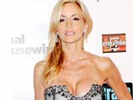 ప్రతీకారంలో భాగంగా నగ్నచిత్రాలను ఈమెయిల్స్ ద్వారా పంపిన కోస్టార్స్