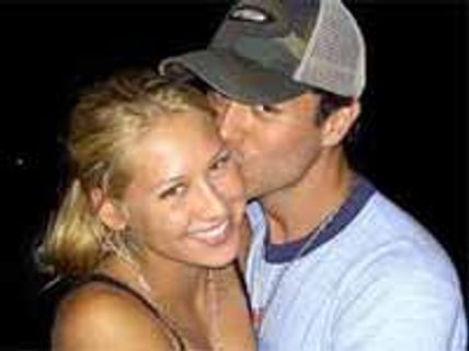 స్నేహితులు, బంధువులకు తల్లి కాబోతున్నవిషయాన్నిచెప్పిన టెన్నిస్ స్టార్