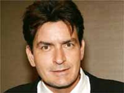 డ్రగ్స్ తీసుకోవడం వల్ల బంగారపు దంతాలను అమర్చుకోవాల్సి వచ్చింది..