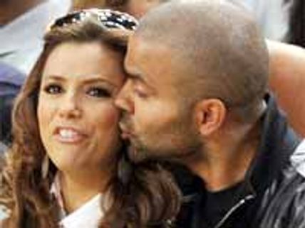 ప్రేమను తెలియజేయడం కోసం పిచ్చి ప్రయత్నం చేసిన సింగర్