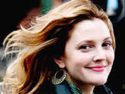 డైరక్షన్ మాత్రమే కాదు...నిర్మాతగానూ ఆ హీరోయినే