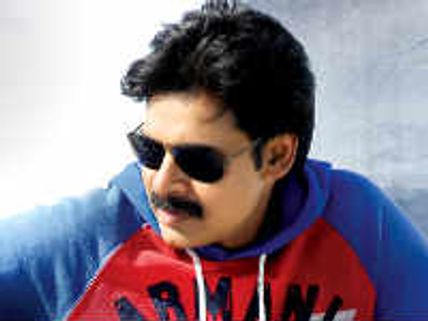 సెంటిమెంట్ కోసమే పవన్ నెల రోజులు వెస్ట్ బెంగాళ్ క్యాంప్!?