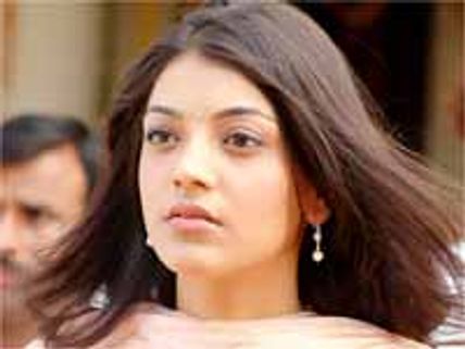 రామ్ చరణ్ పంక్షన్ కి కాజల్ ఎగ్గొట్టడానికి కారణం అదేనా?