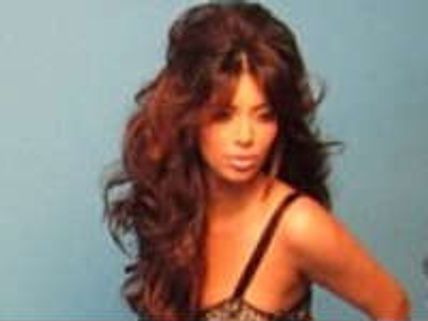 అండర్‌వేర్ జారవిడుస్తూ ఫోటోకు ఫోజులిచ్చిన సెలబ్రిటీ