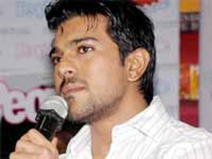 రామ్ చరణ్ చాలా బుద్ది మంతుడు..హోం వర్క్ బాగా చేసేవాడు