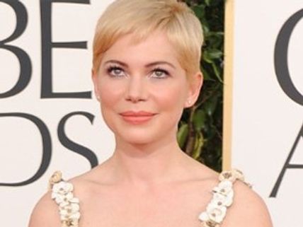 కొత్త డైరెక్టర్‌తో చెట్టా పట్టాలేసుకు తిరుగుతున్న హీరోయిన్ 