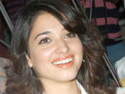 మేకప్ వద్దన్నారు అందుకే...తమన్నా