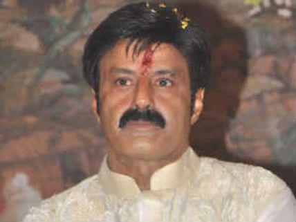 టాలీవుడ్ హీరోలపై కక్ష కట్టిన తమిళ మీడియా