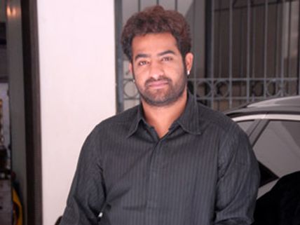 నా పేరు శివ డైరెక్షన్ కి ఇంప్రెస్ అయిన జూ ఎన్టీఆర్...!?