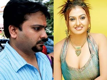 చరణ్ పై ఆరోపణలను ఉపసంహరించుకున్న సోనా..?!