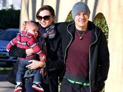 లవ్ లెటర్స్‌ని 'ప్రేమ్' కట్టించి భార్యకు గిప్ట్‌గా..