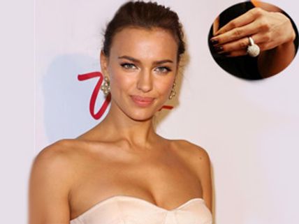 'ఎంగేజ్‌మెంట్ రింగ్' తో సెంటర్ ఆఫ్ ఎట్రాక్షన్..