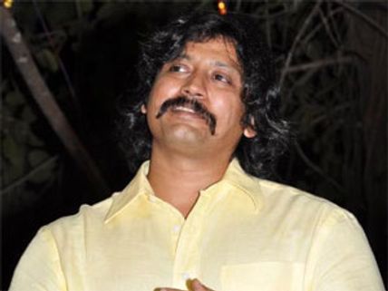 విడాకుల కేసులో హీరోకి ఫేవర్ గా తీర్పు