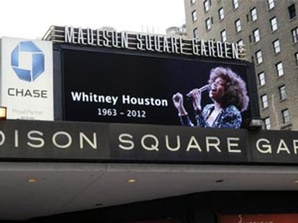 ఫ్యాన్స్ జాగ్రత్తగా వ్యవహారించండి: పోలీసులు